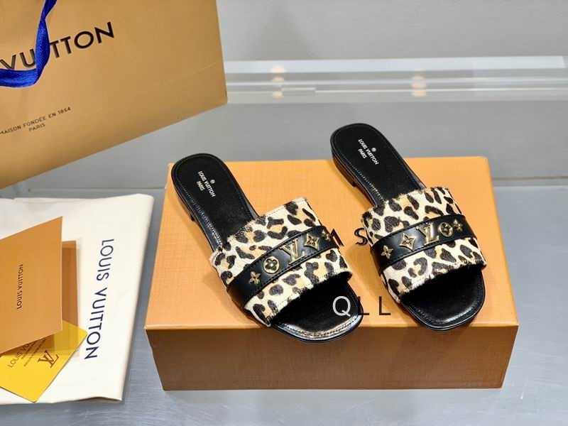 LV Women's Slippers 225